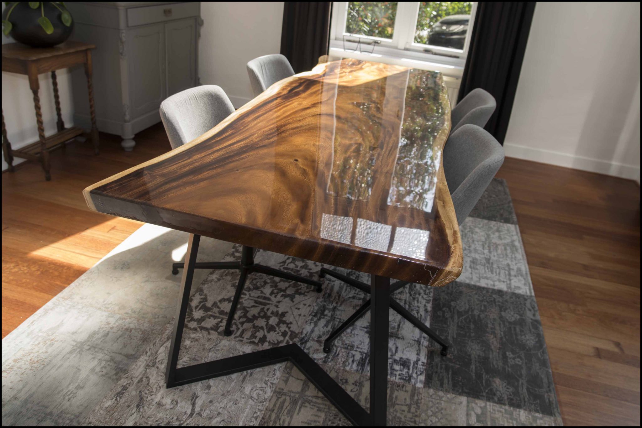 Eettafel Suar hout